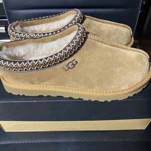 Ugg Tasman slipper